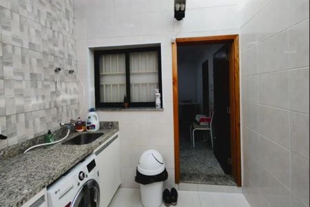 Casa à venda com 99m², 3 quartos e 2 vagas