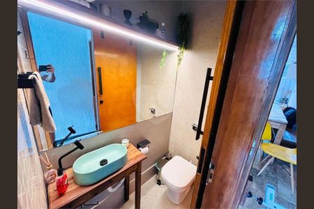 Casa à venda com 158m², 3 quartos e 2 vagas