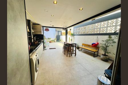 Casa à venda com 158m², 3 quartos e 2 vagas