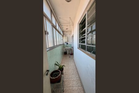 Apartamento à venda com 240m², 3 quartos e 1 vagaÁrea de Serviço - Banheiro