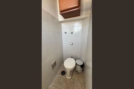 Apartamento à venda com 240m², 3 quartos e 1 vagaÁrea de Serviço - Banheiro