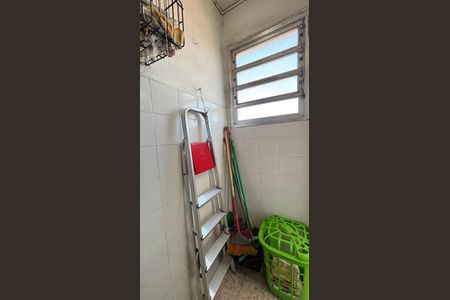 Apartamento à venda com 240m², 3 quartos e 1 vagaÁrea de Serviço - Banheiro