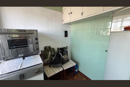 Apartamento à venda com 240m², 3 quartos e 1 vagaÁrea de Serviço