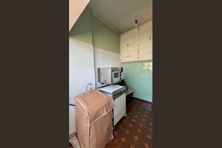 Apartamento à venda com 240m², 3 quartos e 1 vagaÁrea de Serviço