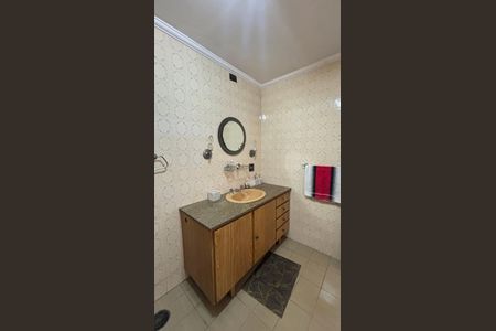 Apartamento à venda com 240m², 3 quartos e 1 vagaBanheiro