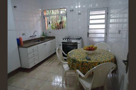 Casa à venda com 2 quartos, 196m² em Jardim das Palmeiras, São Bernardo do Campo