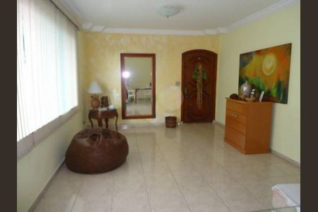 Casa à venda com 2 quartos, 196m² em Jardim das Palmeiras, São Bernardo do Campo