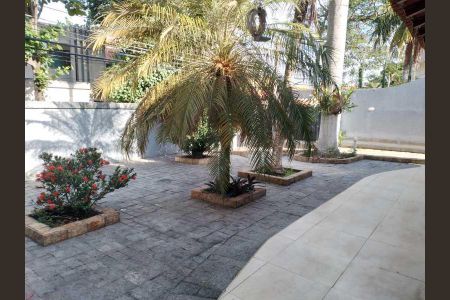 Casa à venda com 308m², 3 quartos e 5 vagas