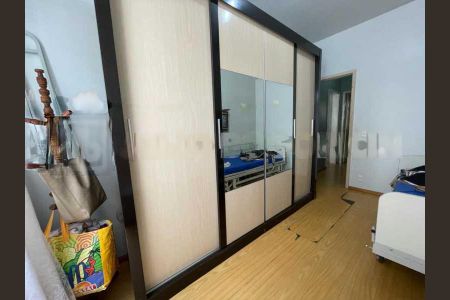 Apartamento à venda com 60m², 2 quartos e 1 vaga