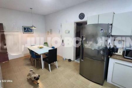 Apartamento à venda com 195m², 3 quartos e 3 vagas