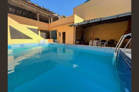 Casa à venda com 388m², 3 quartos e 6 vagas