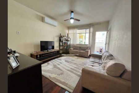 Casa à venda com 388m², 3 quartos e 6 vagas