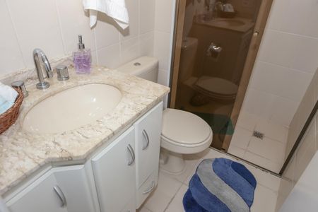 Apartamento à venda com 90m², 3 quartos e 2 vagas Apartamento à venda com 90m², 3 quartos e 2 vagasBanheiro Social