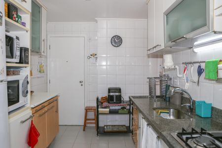 Apartamento à venda com 90m², 3 quartos e 2 vagas Apartamento à venda com 90m², 3 quartos e 2 vagasCozinha