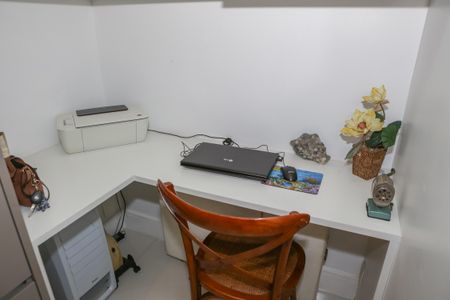 Apartamento à venda com 90m², 3 quartos e 2 vagas Apartamento à venda com 90m², 3 quartos e 2 vagasEscritório