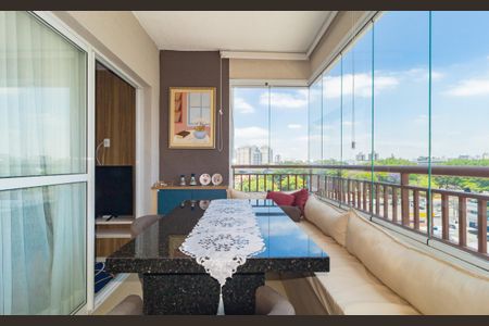 Apartamento à venda com 67m², 3 quartos e 1 vaga Apartamento à venda com 67m², 3 quartos e 1 vagaVaranda