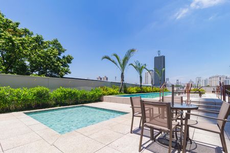 Apartamento à venda com 67m², 3 quartos e 1 vaga Apartamento à venda com 67m², 3 quartos e 1 vagaPiscina