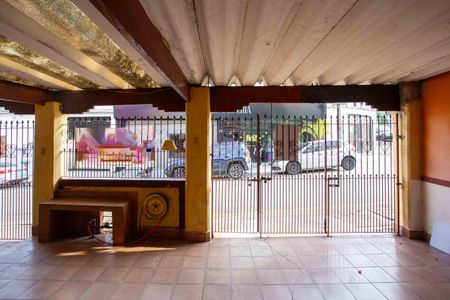 Casa à venda com 196m², 2 quartos e 4 vagasGaragem