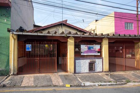 Casa à venda com 196m², 2 quartos e 4 vagasFachada