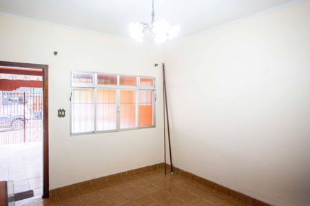 Casa à venda com 196m², 2 quartos e 4 vagasSala