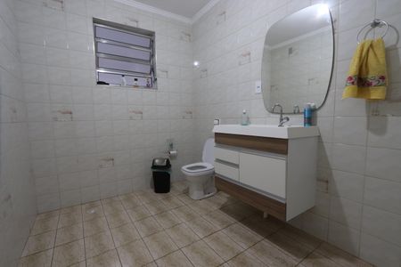 Casa à venda com 199m², 3 quartos e 2 vagasBanheiro de baixo