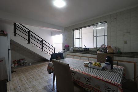 Casa à venda com 199m², 3 quartos e 2 vagasCozinha
