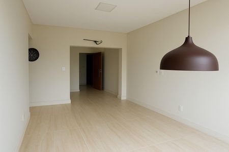 Apartamento à venda com 82m², 2 quartos e 1 vaga Apartamento à venda com 82m², 2 quartos e 1 vagaSala