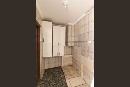 Casa para alugar com 210m², 3 quartos e 1 vagaEscada