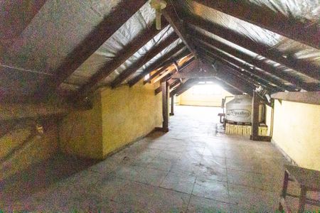 Casa para alugar com 210m², 3 quartos e 1 vagaSótão