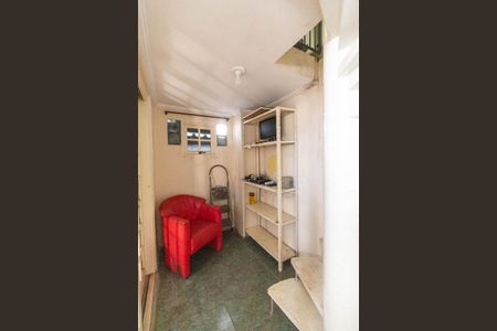 Casa para alugar com 210m², 3 quartos e 1 vagaEscada