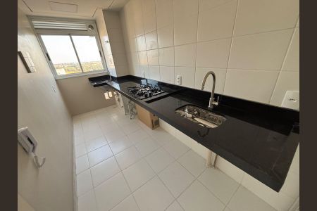 Cozinha de apartamento à venda com 2 quartos, 45m² em Jardim São Vicente, Campinas