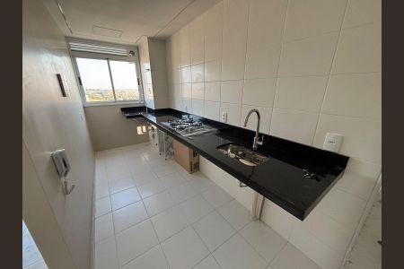 Cozinha de apartamento à venda com 2 quartos, 45m² em Jardim São Vicente, Campinas