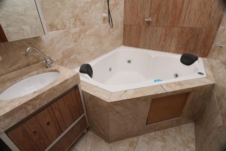 Casa à venda com 120m², 3 quartos e 1 vagaBanheiro suíte