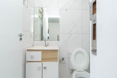 Apartamento à venda com 96m², 2 quartos e 1 vaga Apartamento à venda com 96m², 2 quartos e 1 vagaCobertura - Banheiro