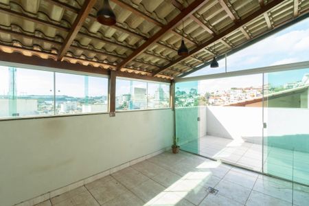 Apartamento à venda com 96m², 2 quartos e 1 vaga Apartamento à venda com 96m², 2 quartos e 1 vagaCobertura