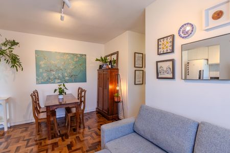 Sala de apartamento à venda com 3 quartos, 70m² em Cristal, Porto Alegre