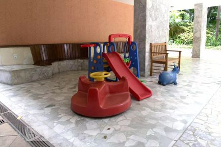 Apartamento à venda com 173m², 3 quartos e 2 vagasÁrea comum - Playground