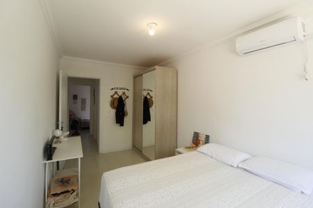 Quarto 1 de apartamento à venda com 2 quartos, 51m² em Jardim do Salso, Porto Alegre
