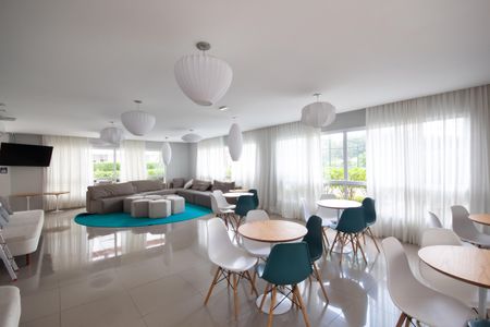 Apartamento à venda com 64m², 2 quartos e 1 vagaÁrea comum - Salão de festas