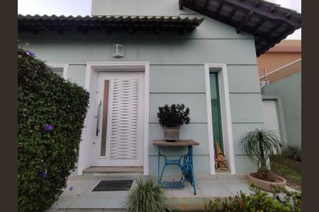 Casa à venda com 225m², 3 quartos e 5 vagasEntrada 