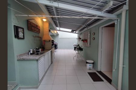 Casa à venda com 225m², 3 quartos e 5 vagasQuintal 