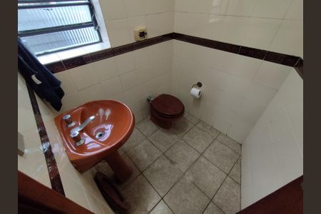 Casa à venda com 225m², 3 quartos e 5 vagasBanheiro - torneira