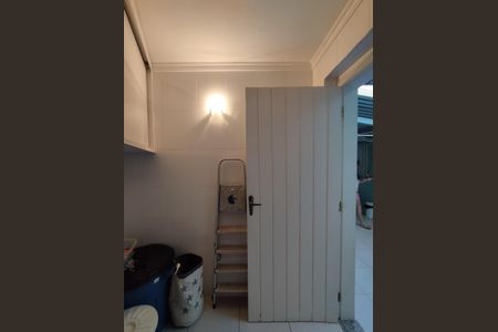 Casa à venda com 225m², 3 quartos e 5 vagasÁrea de Serviço