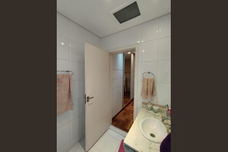 Casa à venda com 225m², 3 quartos e 5 vagasBanheiro - torneira