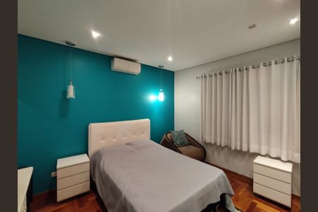 Casa à venda com 225m², 3 quartos e 5 vagasSuíte 1