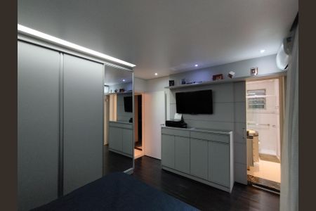 Casa à venda com 225m², 3 quartos e 5 vagasSuíte 3