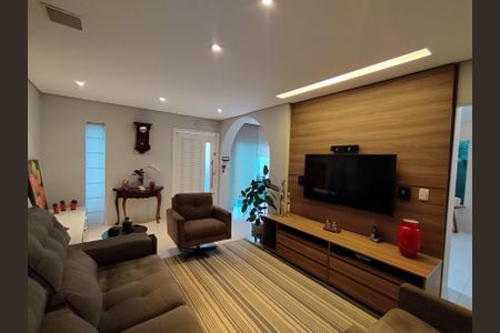 Sala  de casa à venda com 3 quartos, 225m² em Jardim da Saúde, São Paulo