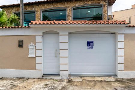 Casa à venda com 360m², 6 quartos e 2 vagasFachada da Entrada