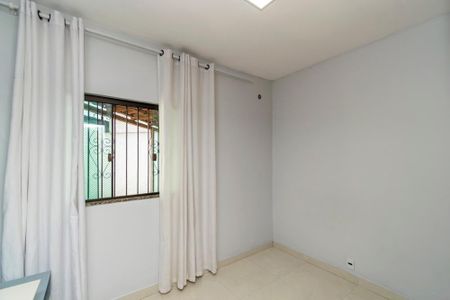 Casa à venda com 360m², 6 quartos e 2 vagas1º andar - Quarto 2