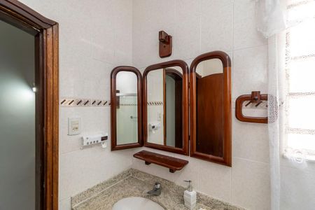 Casa à venda com 360m², 6 quartos e 2 vagas1º andar - Banheiro da Suíte 1